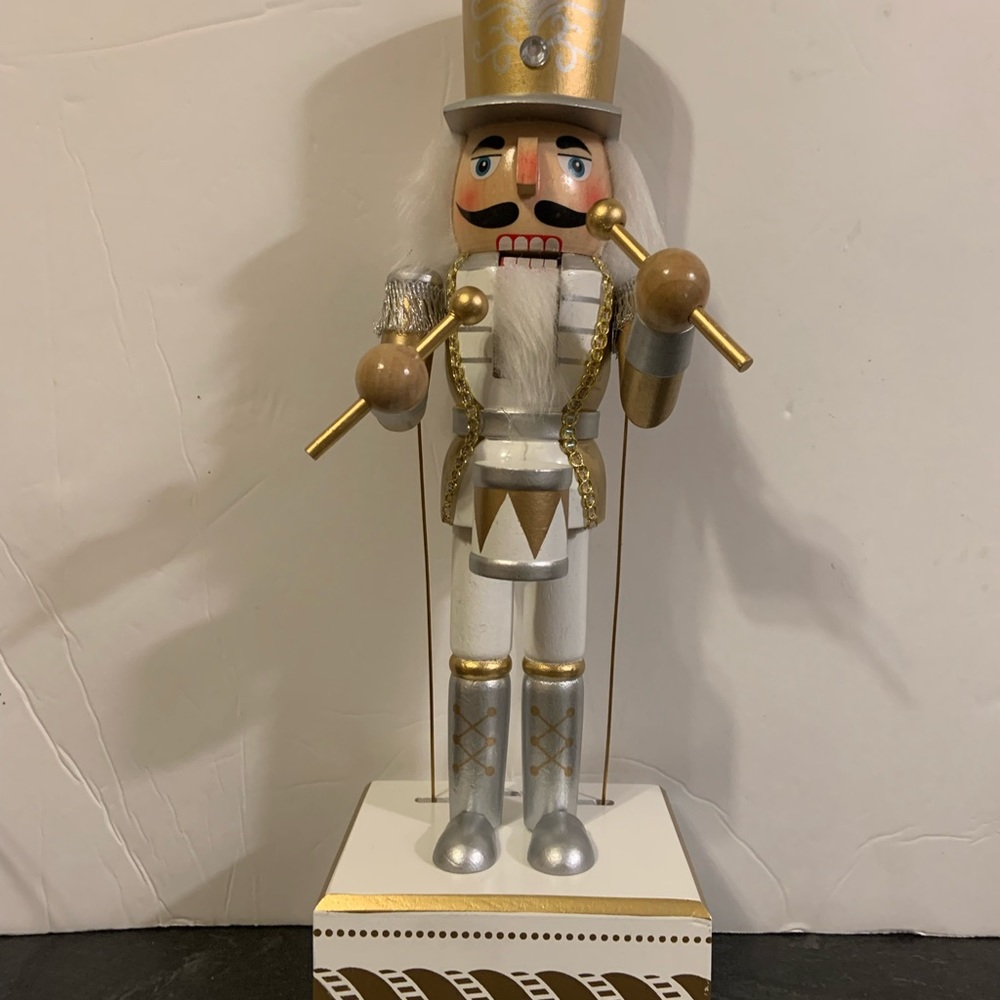 Nutcracker drummer music box